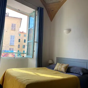 https://lovely-studio-heart-of-menton-near-the-beach.fr-provencehotel.com